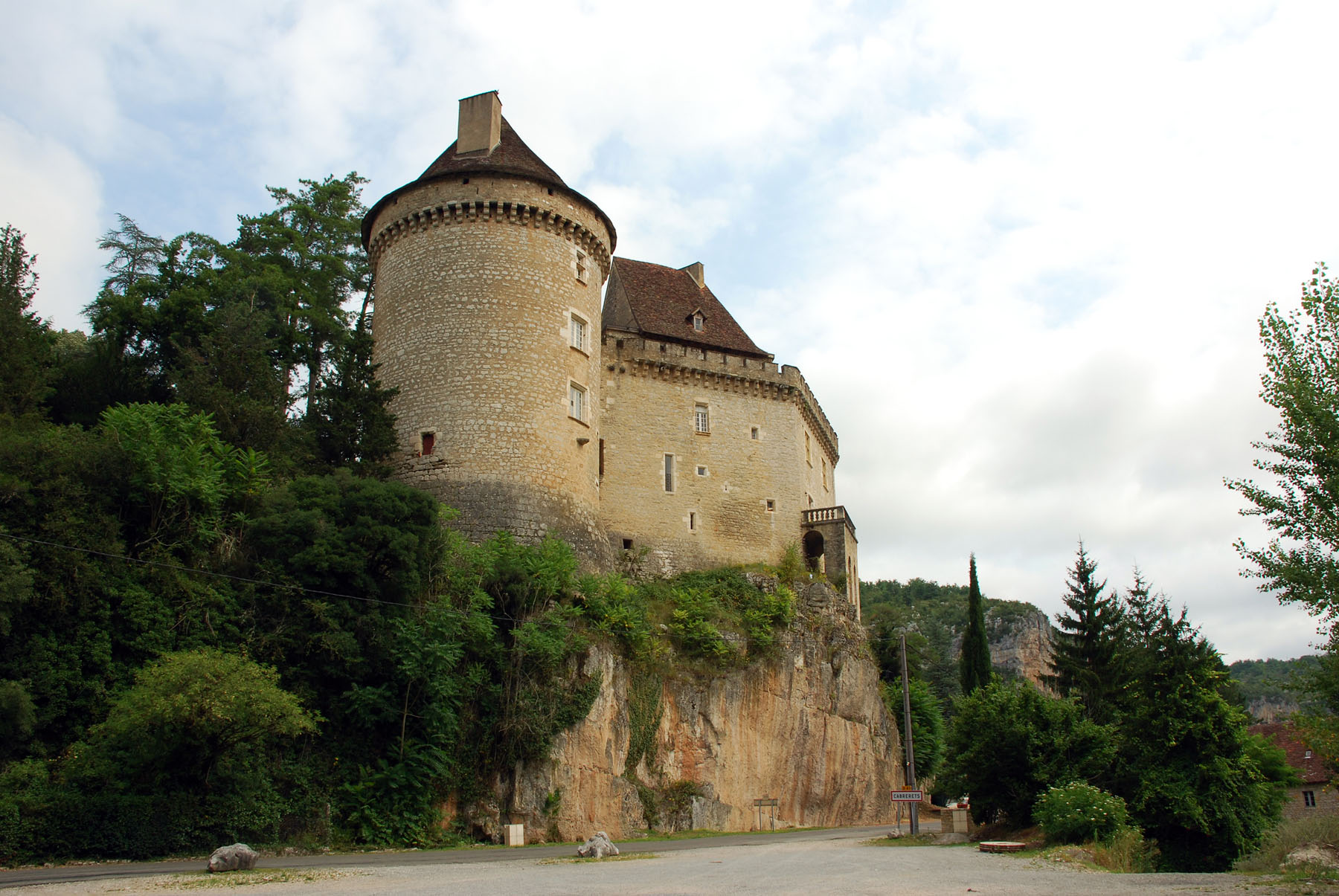 Devil`s castle, Cabrerets